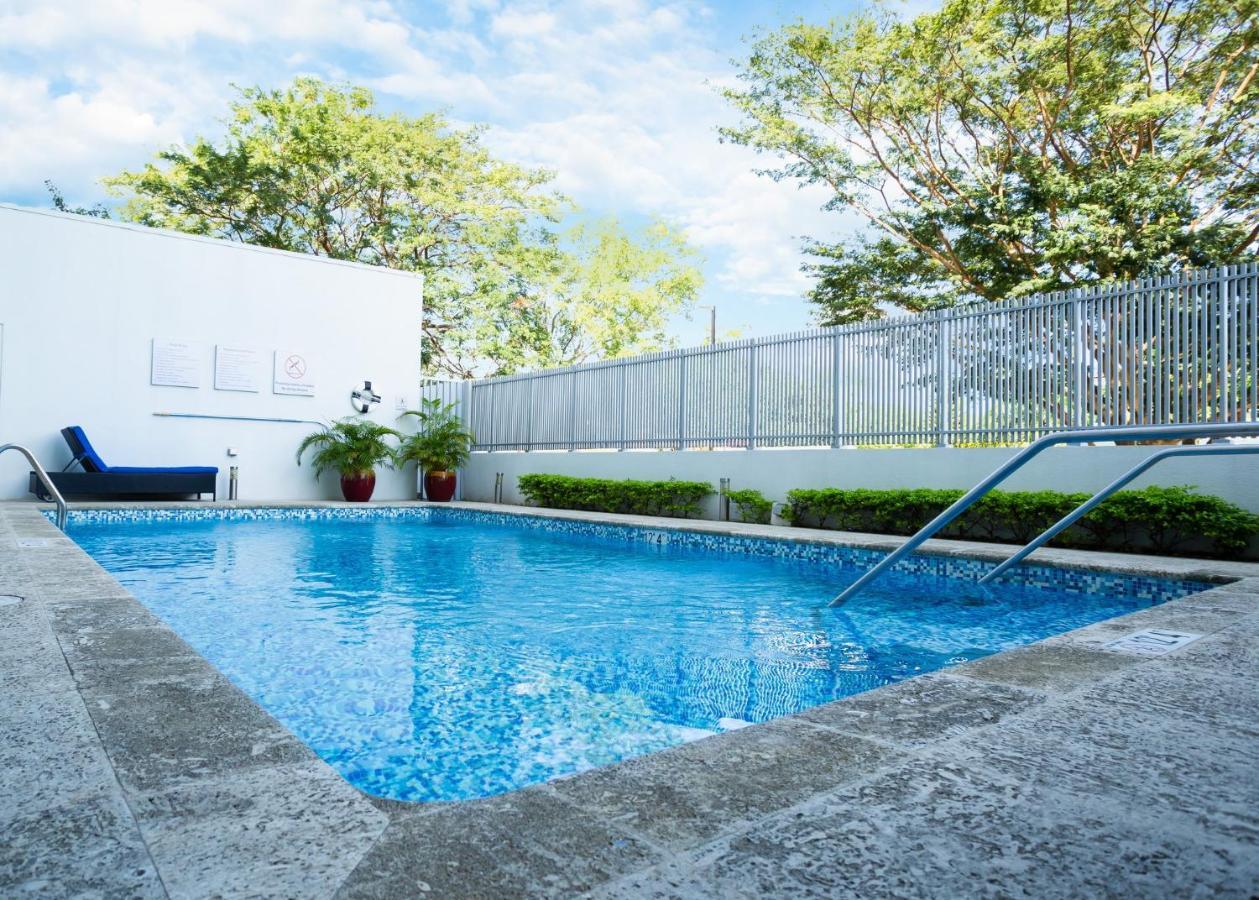 Holiday Inn Express Managua By Ihg Exterior foto
