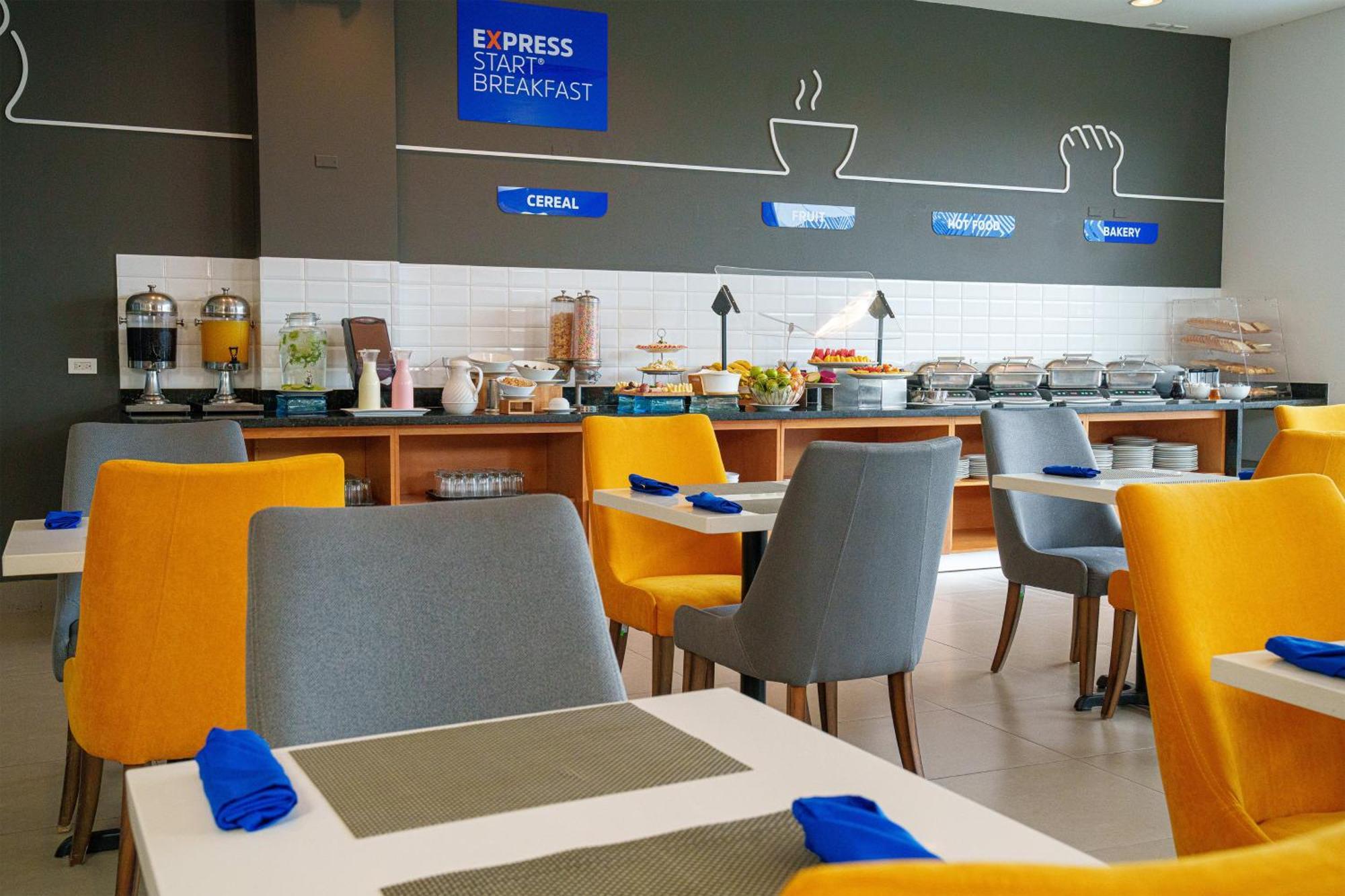 Holiday Inn Express Managua By Ihg Exterior foto